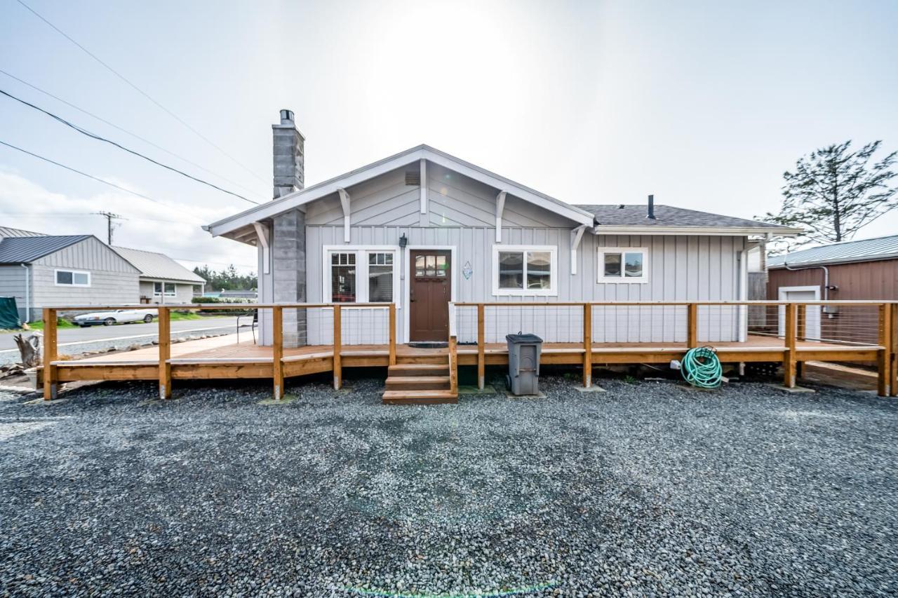 Cottage By The Sea Manzanita Exterior photo